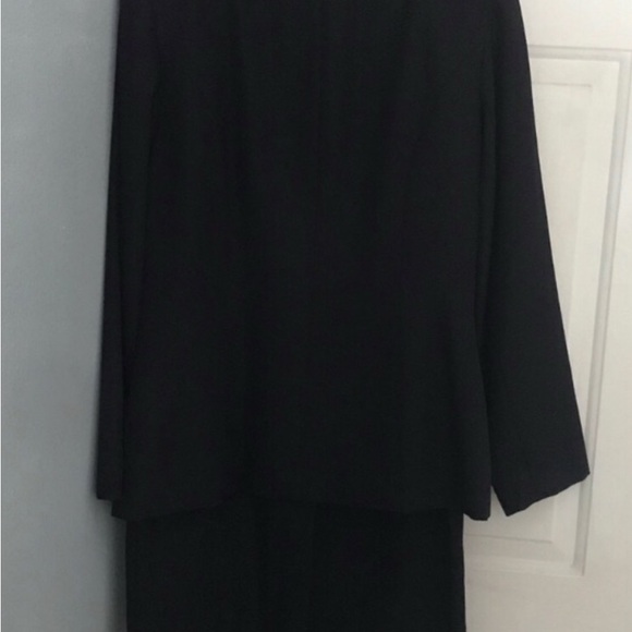 Women's Black and White Blazer w/ skirt Set - Picture 7 of 7